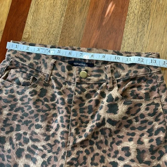 Olivaceous Jean - Picture 6 of 8